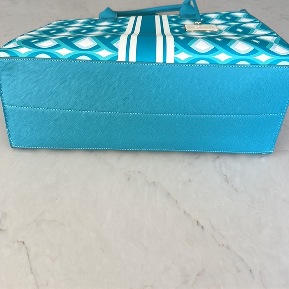 🩵Trina Turk Printed Large Tote🩵 - Picture 2 of 16